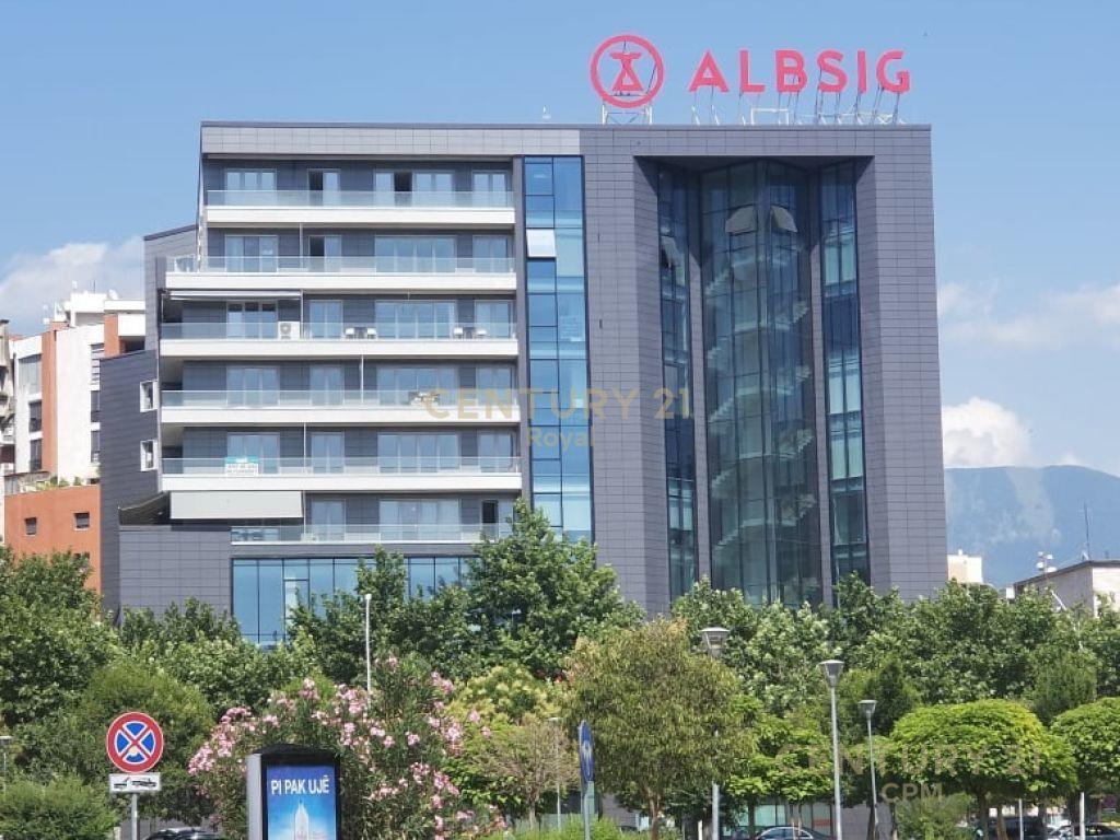 Shitet parking ne qender te Tiranes