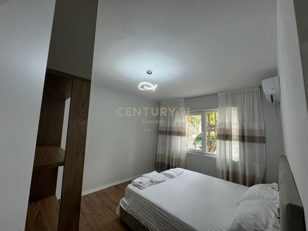 Shitet Apartament 1+1 Brraka 125 000 € 53 m2