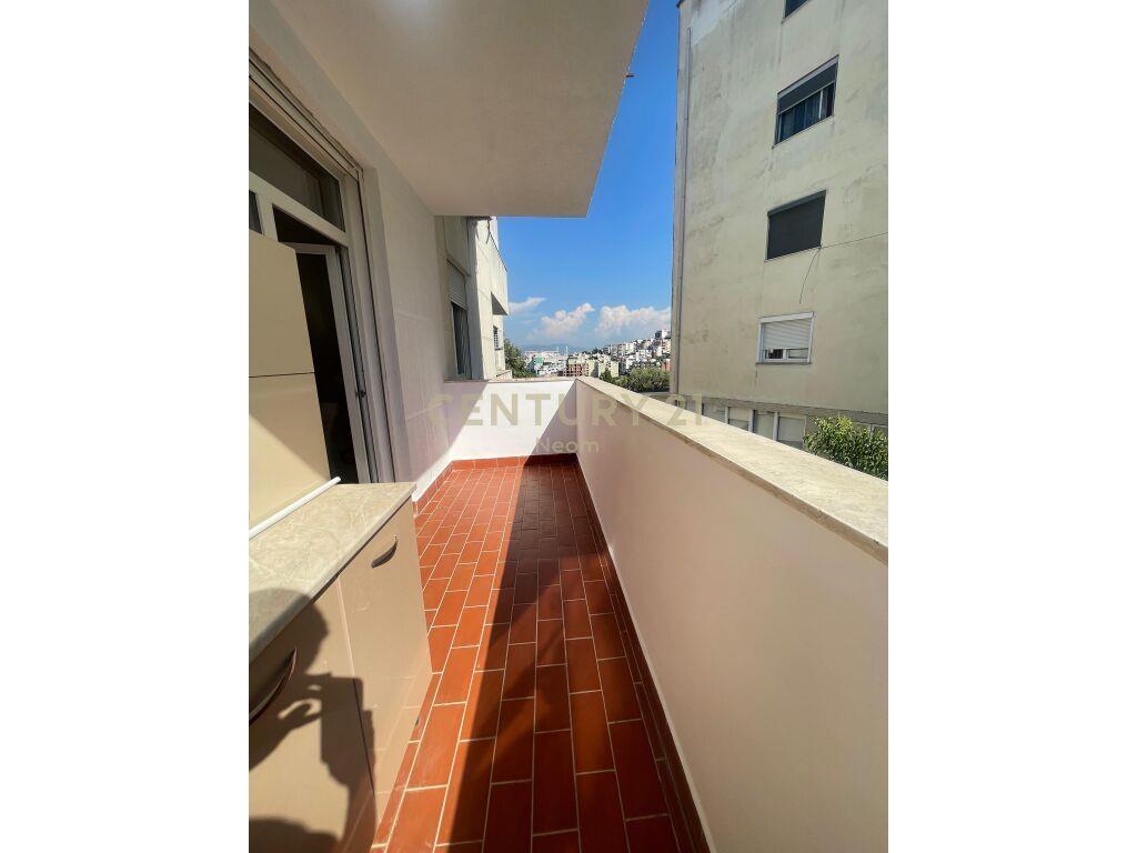 Kodra e Diellit, Shitet apartament 1+1 Neom99127