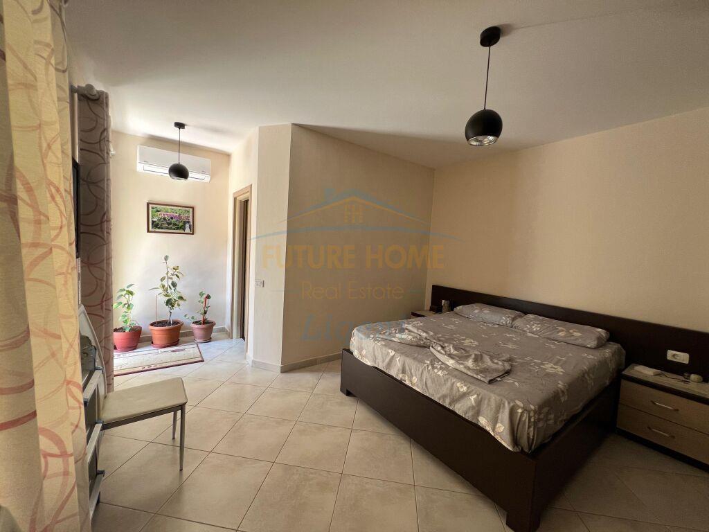 Shitet, Apartament 2+1+2, Liqeni i Thate, Tirane.