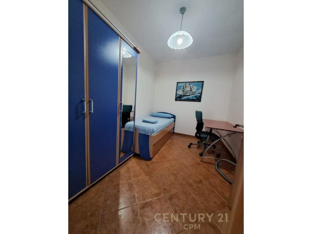 Apartament 2+1 me qira tek Zogu i Zi !bot96576