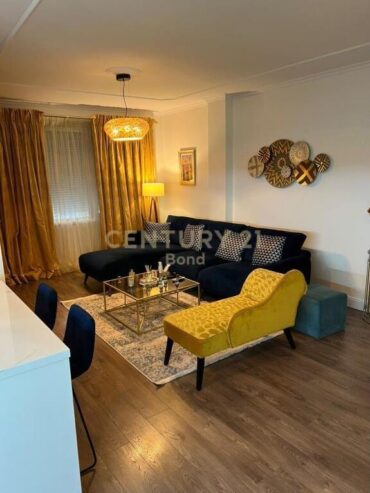 Shitet Apartament 2+1+2 Rruga e Kosovareve 265000€ 117 m2