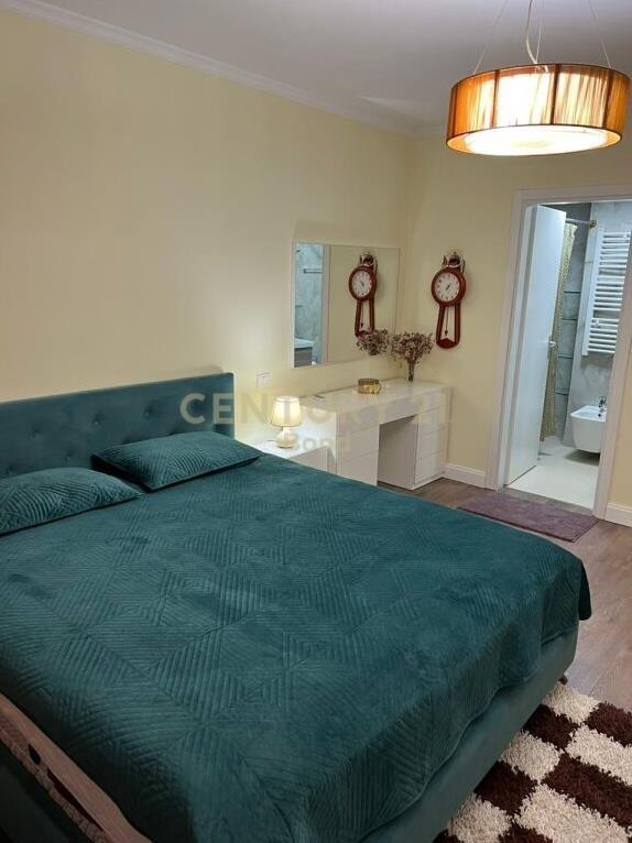 Shitet Apartament 2+1+2 Rruga e Kosovareve 265000€ 117 m2