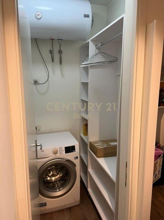 Shitet Apartament 2+1+2 Rruga e Kosovareve 265000€ 117 m2