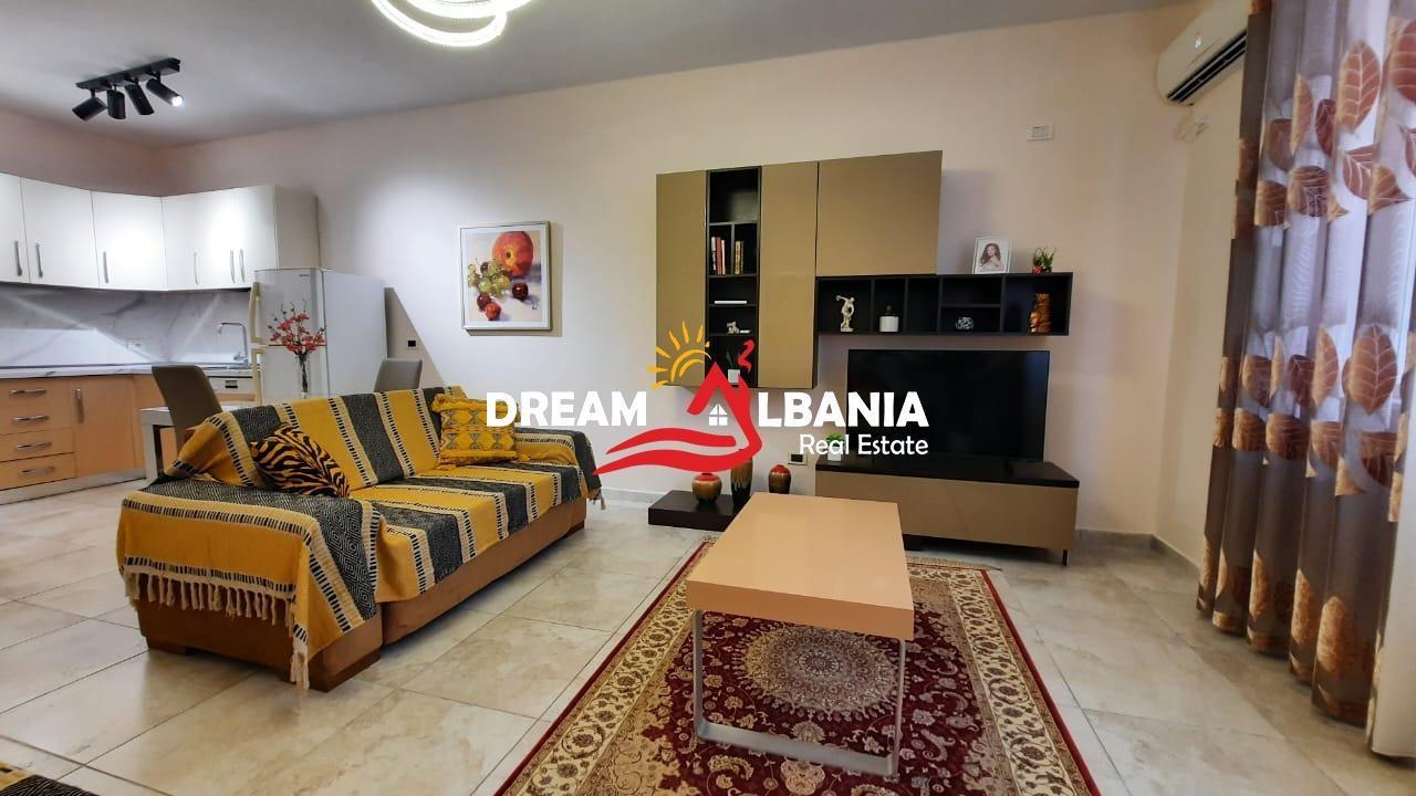 Apartament 1+1 me qera tek Kopshti Botanik ne Tirane