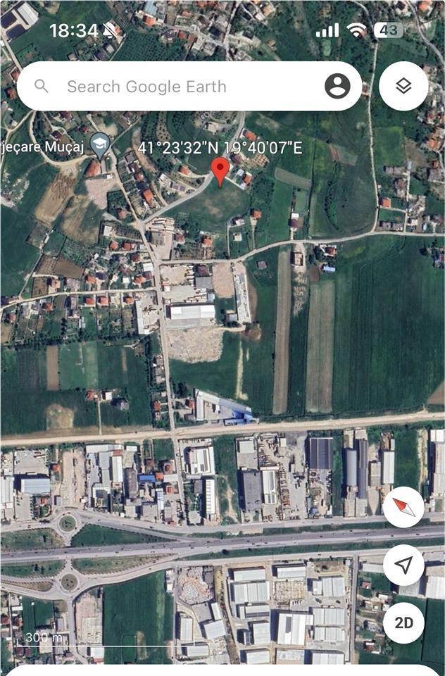 Vore shitet toke 1000m2 /nderrohet me automjet