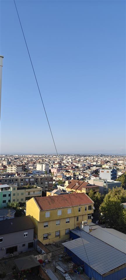 JEPET ME QERA Apt PRANE ISH-URT DURRES