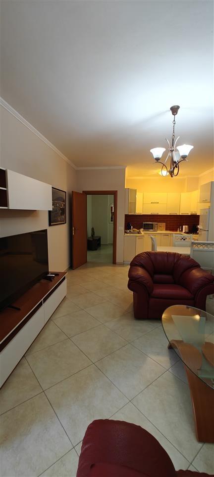 JEPET ME QERA Apt PRANE ISH-URT DURRES