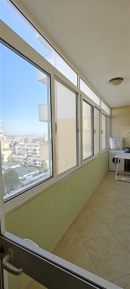 JEPET ME QERA Apt PRANE ISH-URT DURRES