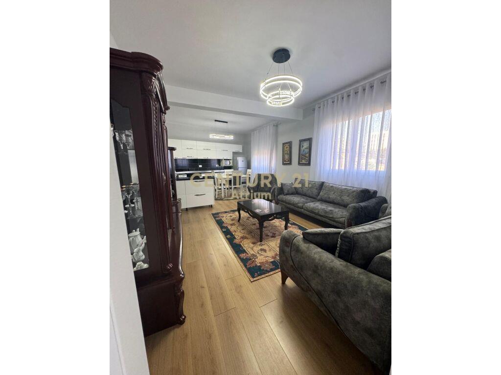 Qira Apartament 3+1 Oxhaku 700 € 90 m2
