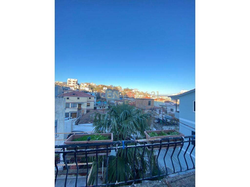 SHITET VILE PRANE MUZEUT TE DESHMOREVE, DURRES!!