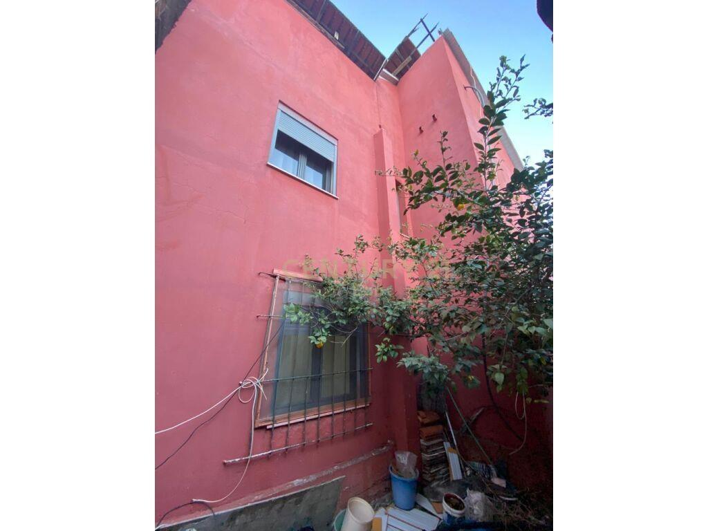 SHITET VILE PRANE MUZEUT TE DESHMOREVE, DURRES!!