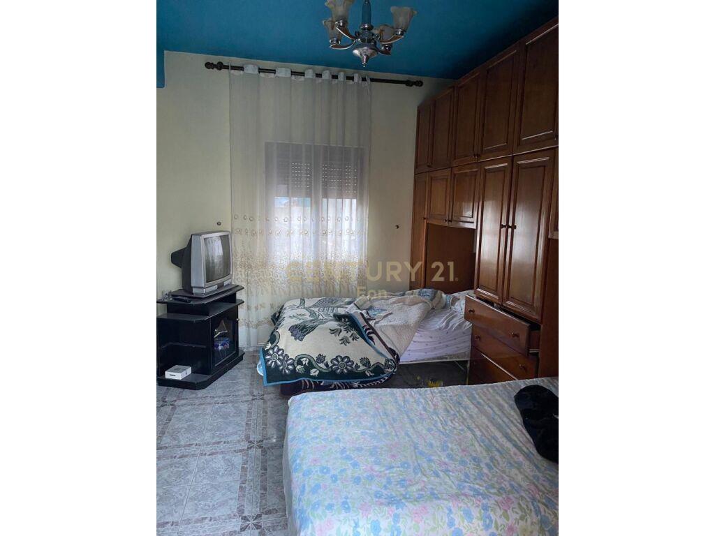 SHITET VILE PRANE MUZEUT TE DESHMOREVE, DURRES!!