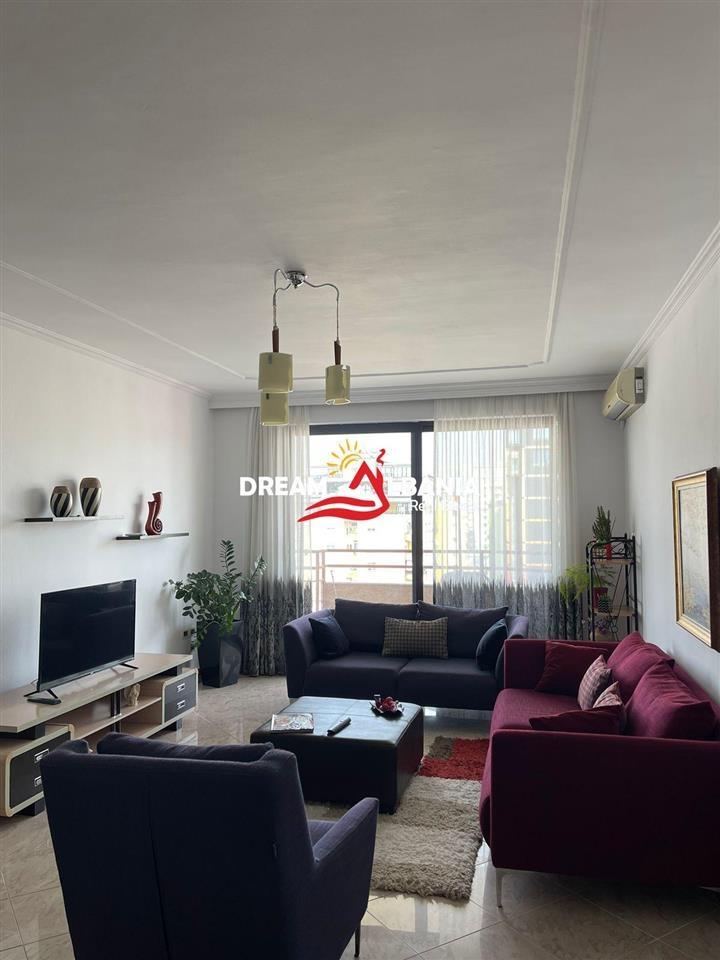 Jepet me qera apartament 2+1+2 ne Bllok