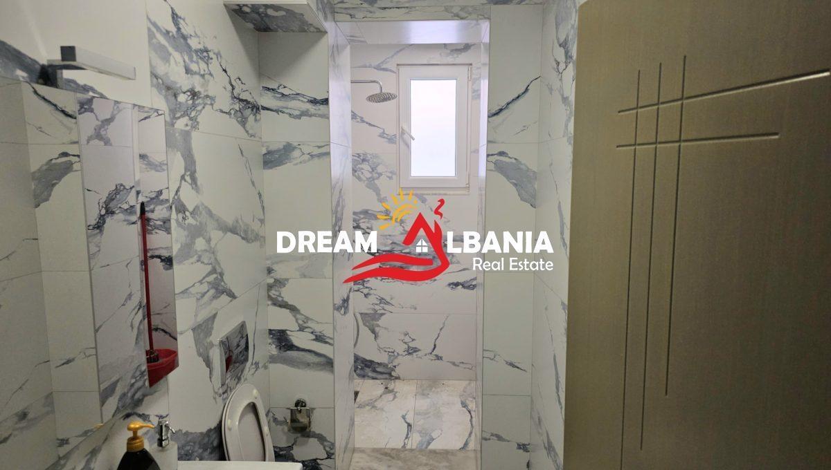 Jepet me qera ambient per zyra tek Muhamet Gjollesha