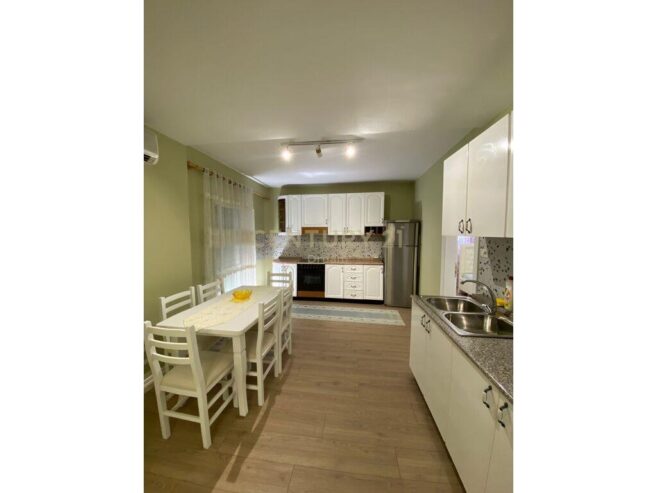 Jepet me Qira Apartament 3+1 ne Xhamllik!DREAM97101