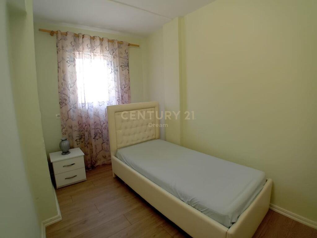 Jepet me Qira Apartament 3+1 ne Xhamllik!DREAM97101