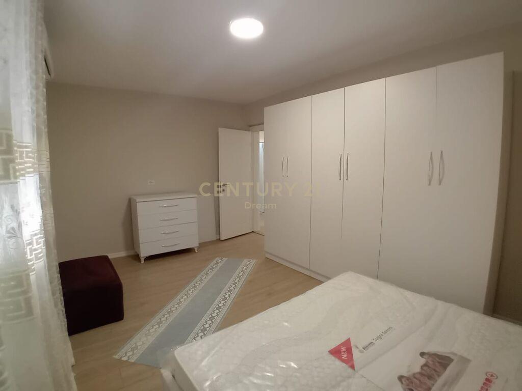 Jepet me Qira Apartament 3+1 ne Xhamllik!DREAM97101