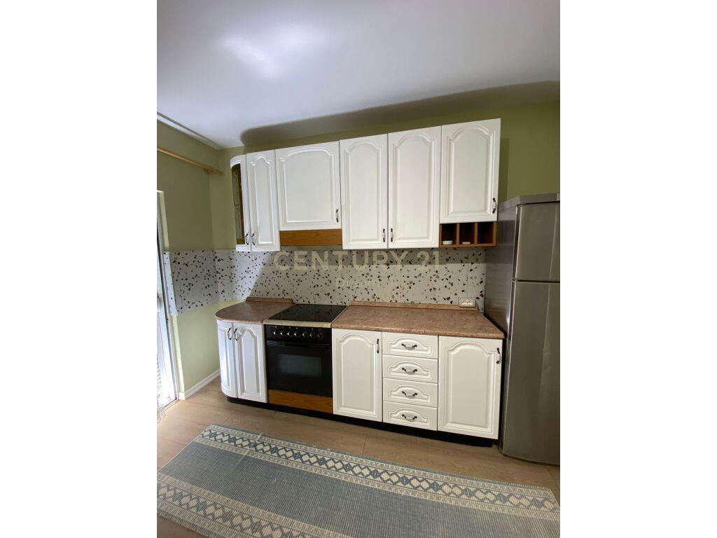 Jepet me Qira Apartament 3+1 ne Xhamllik!DREAM97101