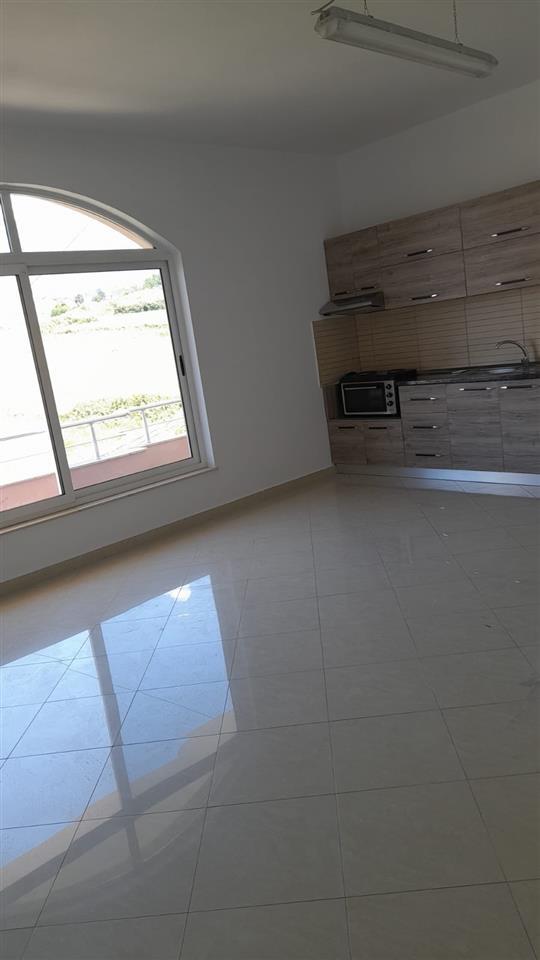 Jepet Hyrje 1+1 te Rruga Kokonozve Kodra e Priftit