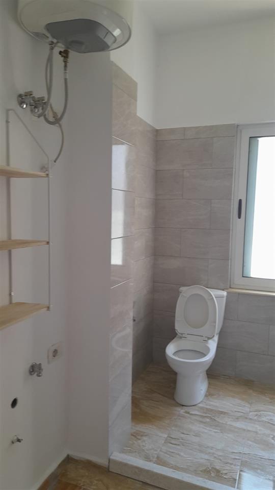 Jepet Hyrje 1+1 te Rruga Kokonozve Kodra e Priftit