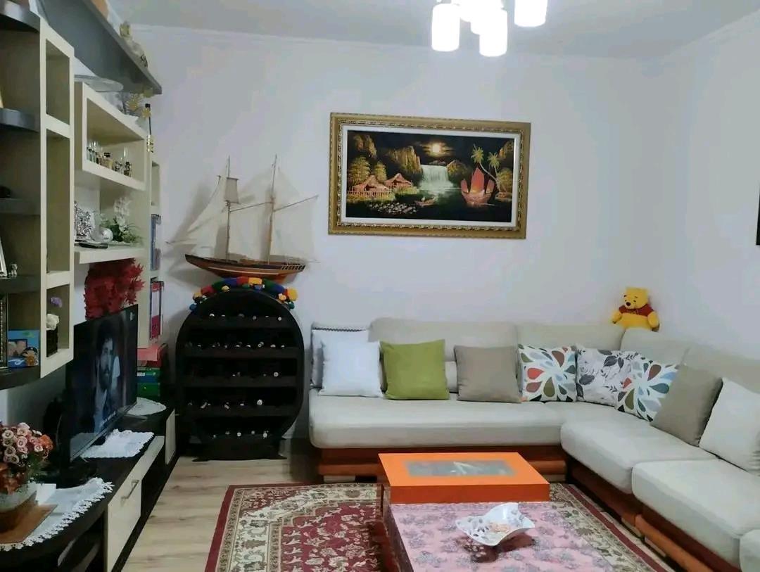 Qe. Ap.2+1, A Gatimi i veçant,2 banjo ,1 me ajrim natyral.