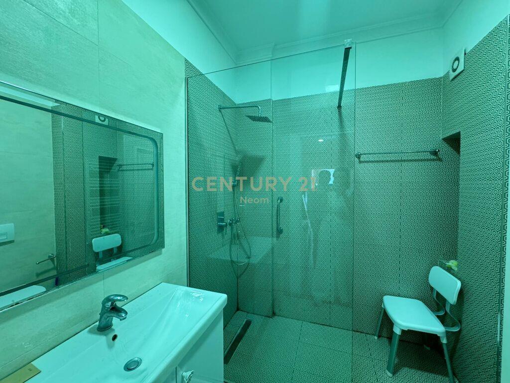 Qira Apartament 2+1 Liqeni i Thate 850 € 110 m2