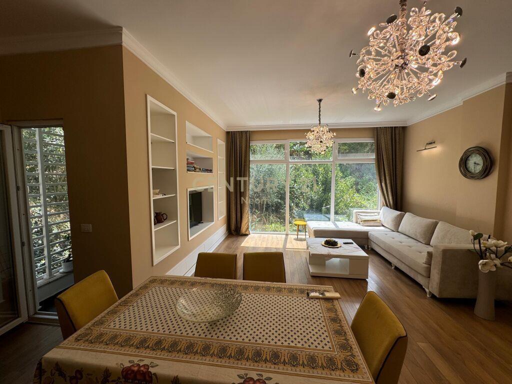 Qira Apartament 2+1 Liqeni i Thate 850 € 110 m2