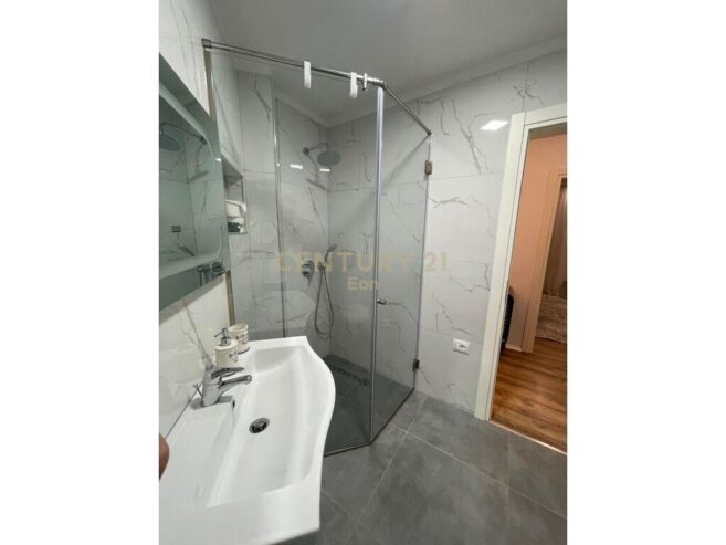 Apartament 2+1+2 per Shitje te Ish Parku Sportiv, Durrës !!!
