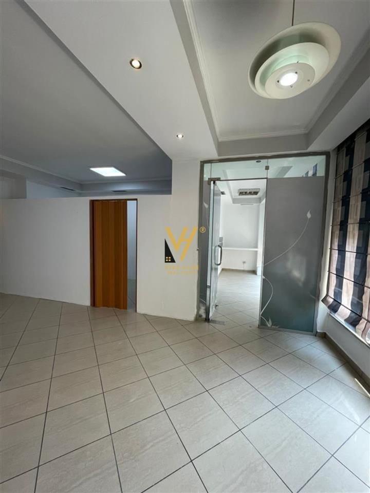 JEPET ZYRE 60 M2 ME QERA TE RRUGA E KAVAJES 600 EU