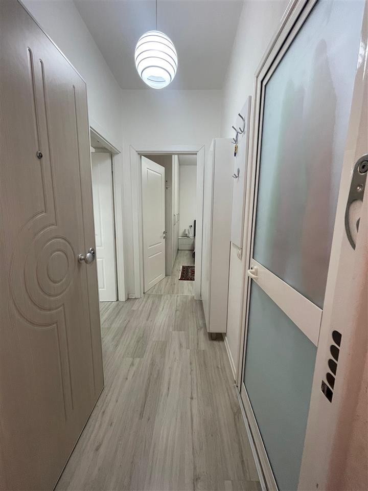 Ish Parku,Shitet apartament 1+1