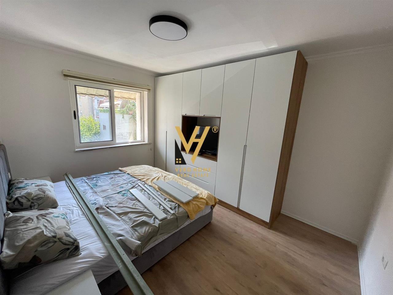 2+1 TE STADIUMI DINAMO 800 EURO