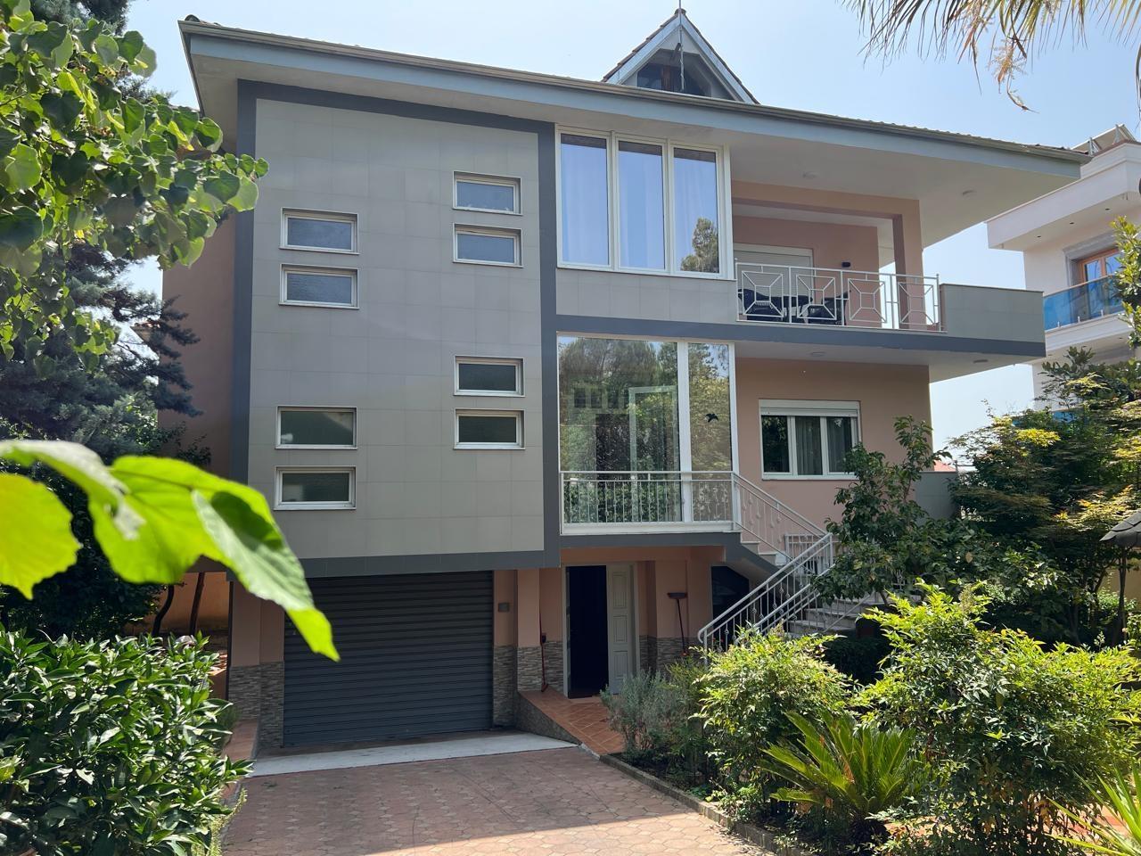 Qera, Vilë, Sauk, Tiranë