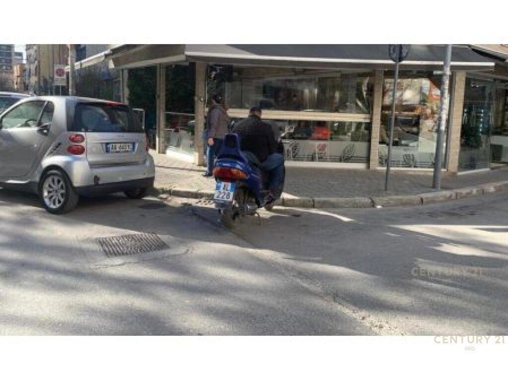 Tek Sheshi Willson ambient komercial