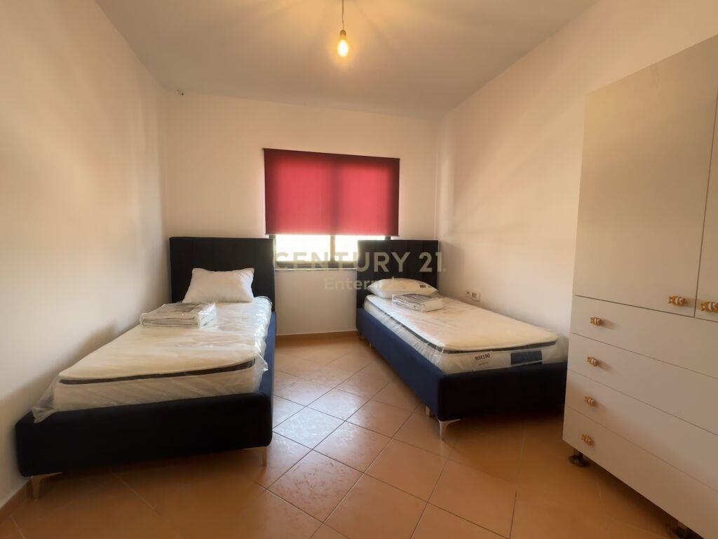 Qira Apartament 2+1 21 Dhjetori 650 € 100 m2