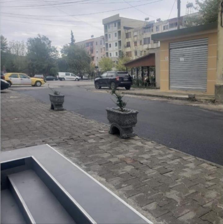 10dit 700€m2 Lokal 121.5m2 ME TAPI Super Ookazionn