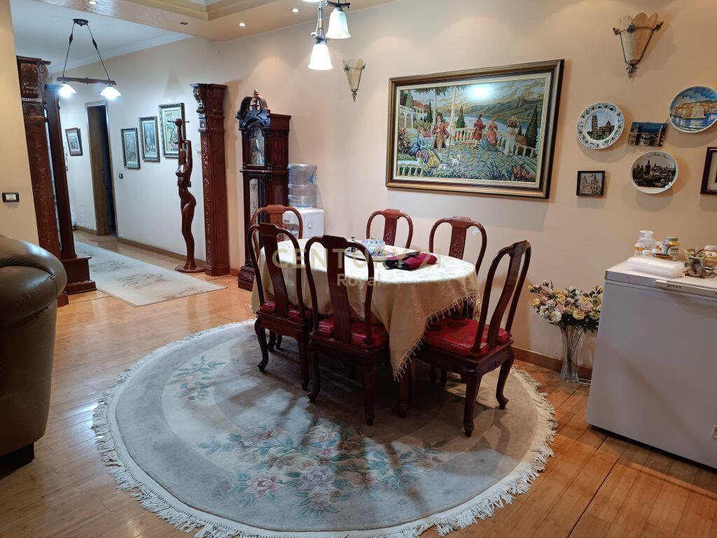 Qira Apartament 2+1+2 Sheshi Willson 1100 € 170 m2