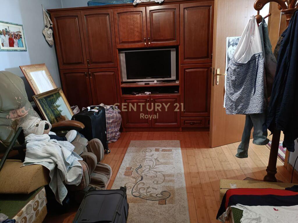 Qira Apartament 2+1+2 Sheshi Willson 1100 € 170 m2