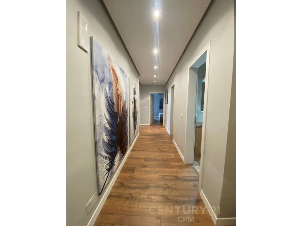 Qira Apartament 2+1+2 Ish Ekspozita 1100 € 122 m2