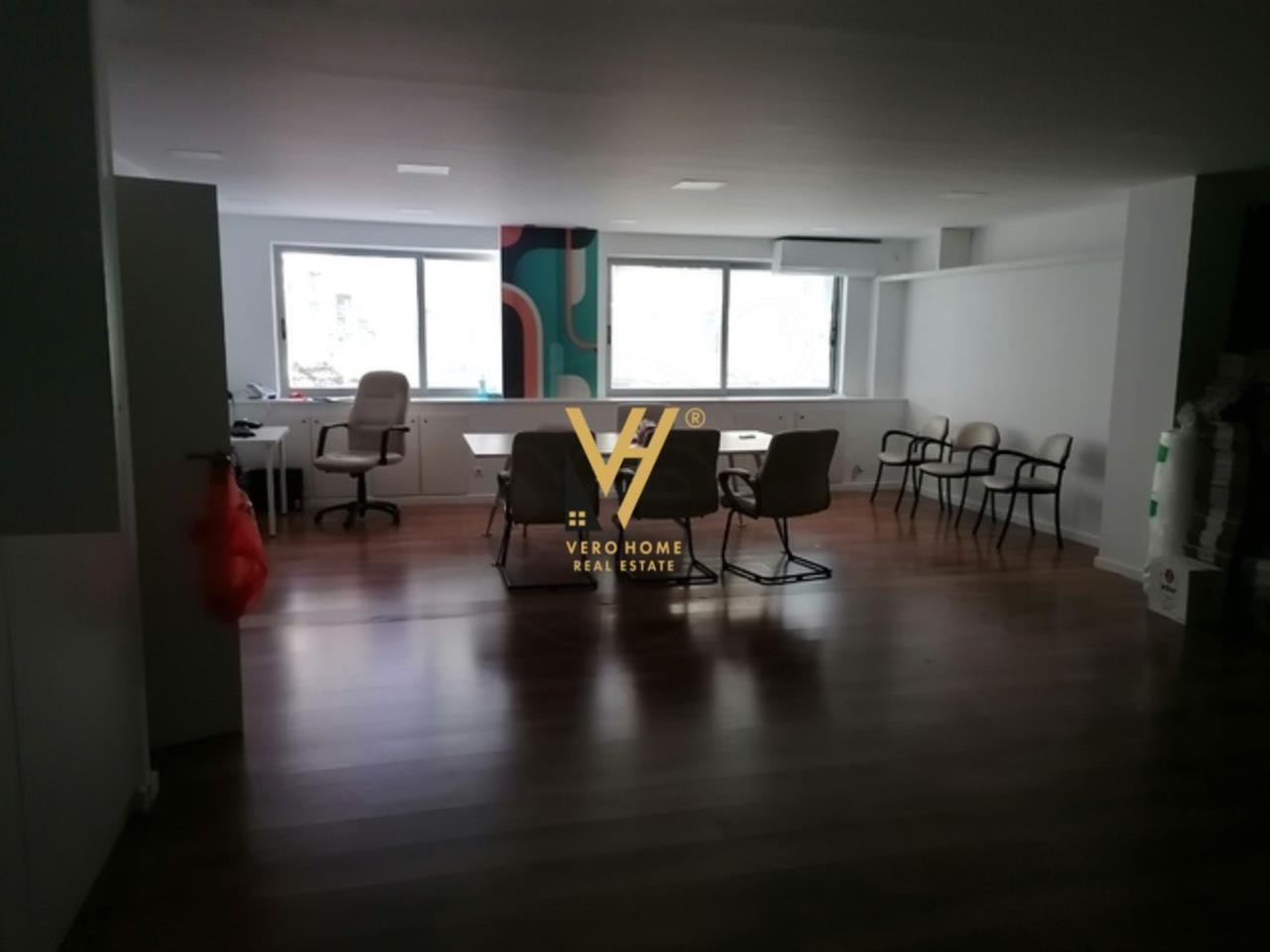 ZYRE 100M2 NE BLLOK 1.100 EURO