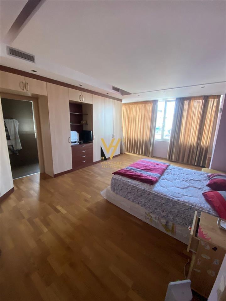 ZYRE NE BLLOK 1.300 EURO