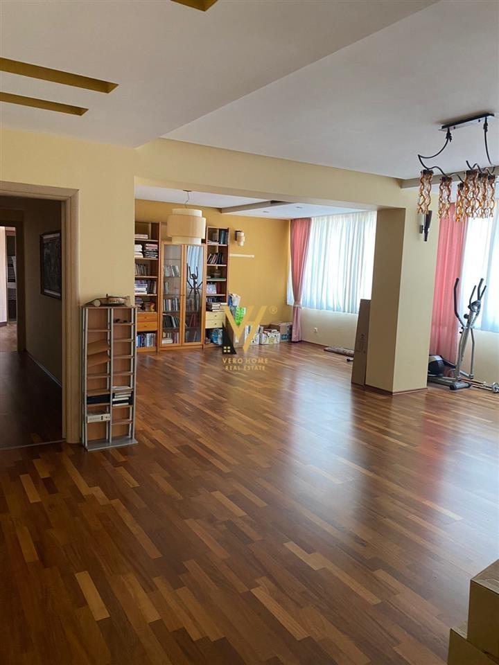 ZYRE NE BLLOK 1.300 EURO