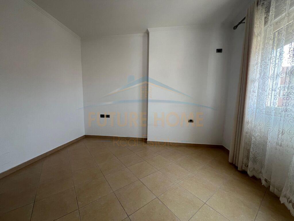 Shitet, Apartament 1+1, Fresk, Tiranë 77,000 €