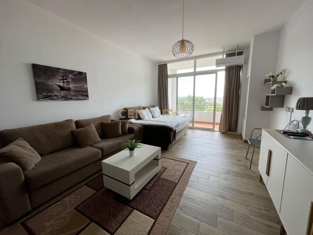 JEPET ME QERA GARSIONERE,TEK BLLOKU NE PLEPA