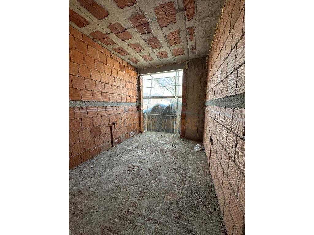 Tirane, shitet apartament 2+1 Kati 1, 90 m² 139.000 €