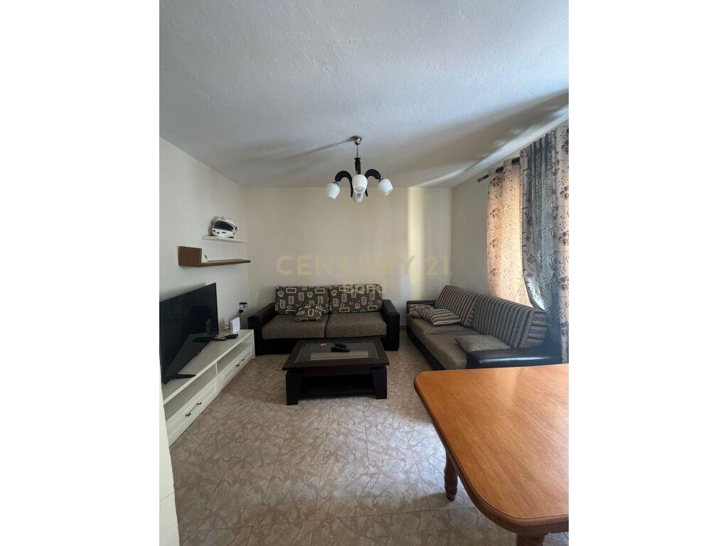 Apartament 2+1 per shitje te Ali Demi