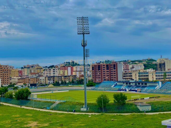 SHITET APARTAMENT 2+1+2T PRAN STADIUMIT / DURRES !