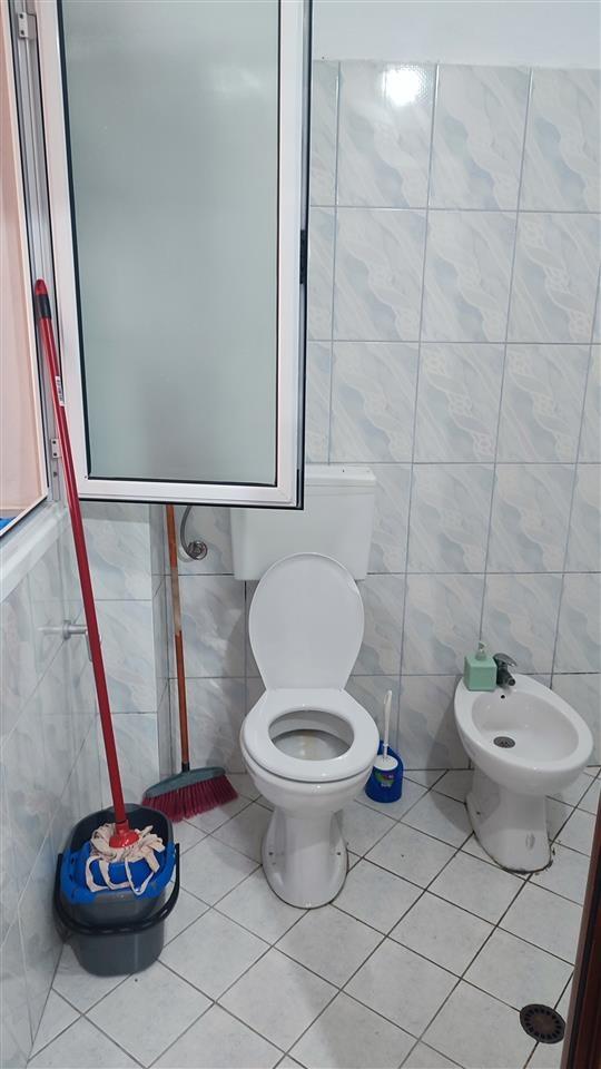 Jepet me qera vjetore 1+1 dhe gazoniere