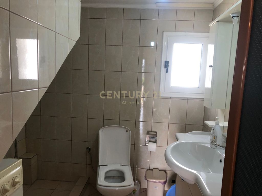 SHITET APARTAMENT 2+1 TEK LAGJA 15 DURRES!