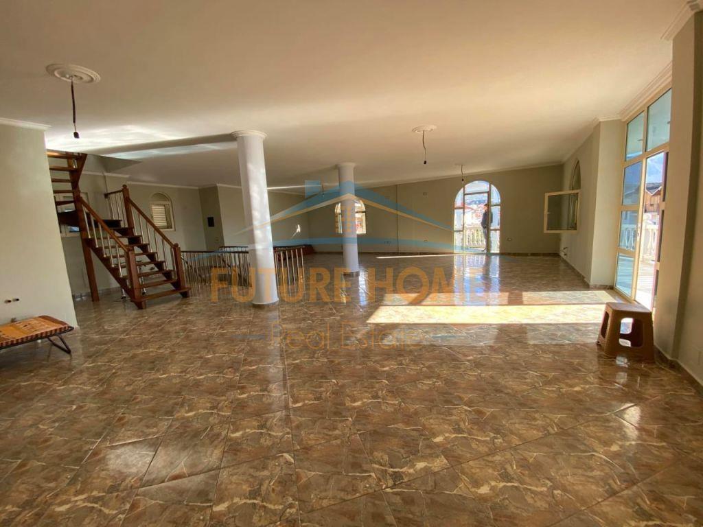 Shitet, Vilë, Kodra E Priftit, Tiranë. 430,000 €